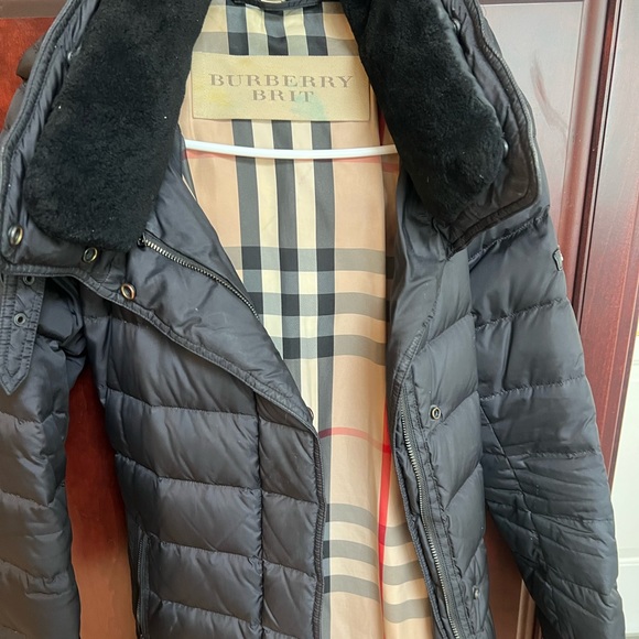 Burberry Black Quilted Puffer Coat with Belt - Picture 2 of 7